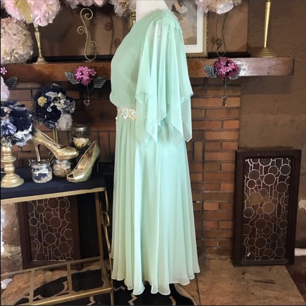 SOLD LOCALLY - Picture 5 of 8